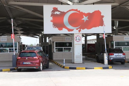 Kapıkule Sınır Kapısı'nda bayram yoğunluğu yaşanıyor