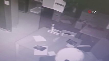 Son dakika haber: Akaryakıt istasyonundan hırsızlık yapan şahıs önce kameralara sonra polise yakalandı