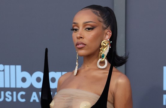 Doja Cat schwärmt von 'Stranger Things'-Star Joseph Quinn