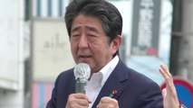 Un hombre mata al ex primer ministro japonés