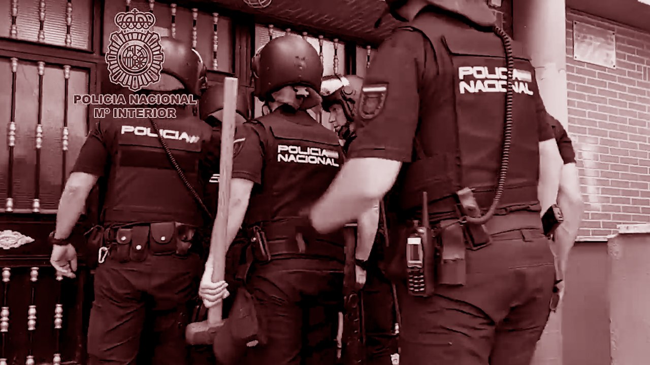 La Policía Nacional de Ceuta detiene a una banda por estafar con entradas falsas