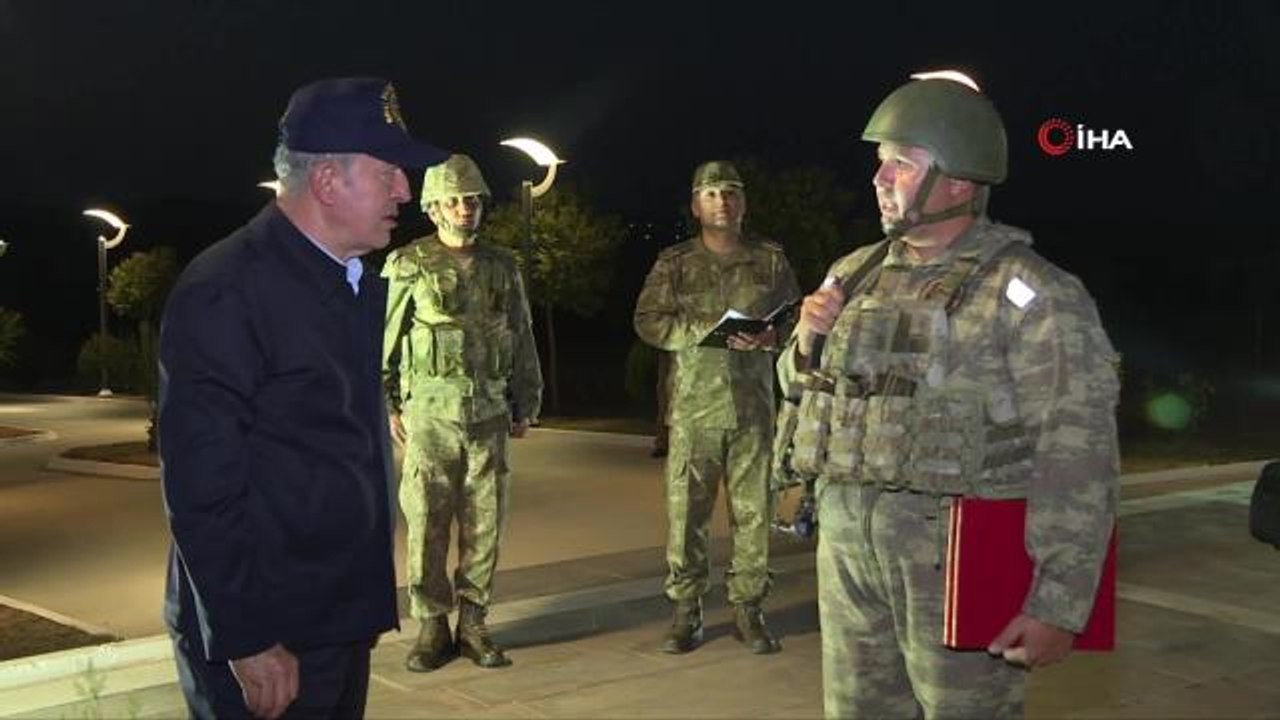 Bakan Akar ve TSK komuta kademesinden Süleyman Şah Türbesi'ne ziyaret