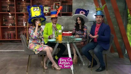 Mujer choca intencionalmente una combi