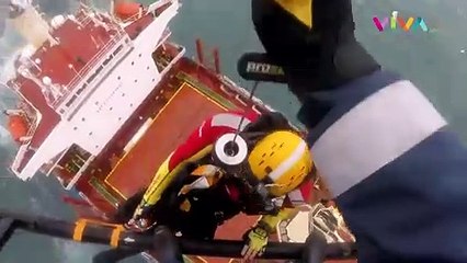 Gelombang Laut Mengganas, Kapal Curah Portland Bay Terdampar