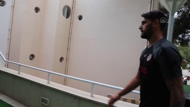 GAZİANTEP - Kaleci Günay Güvenç, Gaziantep FK'nin vazgeçilmezi oldu