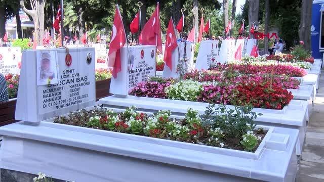 Son dakika haberi! EDİRNEKAPI ŞEHİTLİĞİ'NDE BURUK BAYRAM