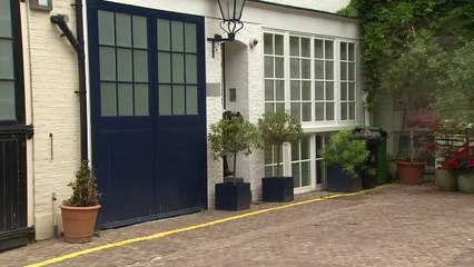 Sunak ignores questions from reporter as he leaves home