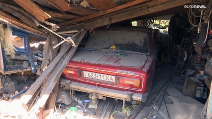 Donetsk, piovono le bombe: la fuga dei civili e la scelta di chi resta