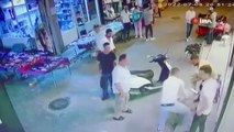 Kurban pazarından kaçan koyun mağazaya girdi, içerideki panik kameralara yansıdı