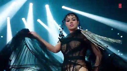 Designer_(Full_Video)_Guru_Randhawa,_Yo_Yo_Honey_Singh_Ft._Divya_Khosla_Kumar_|_Mihir_G_|_Bhushan