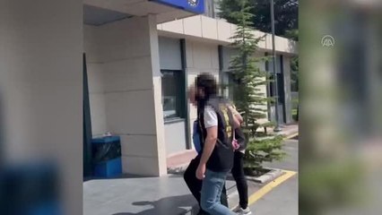 Metroda yabancı uyruklu kişiye hakaret eden şüpheli yakalandı