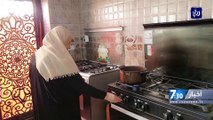 كعك العيد.. مطبخ إنتاجي يوفر حياة كريمة لـ