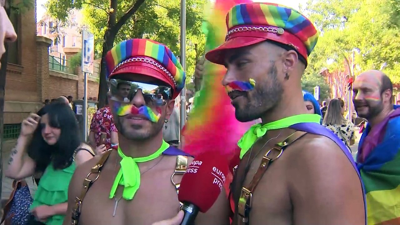 Cientos de miles de persones recorren las calles de Madrid en la manifestación del Orgullo 2022