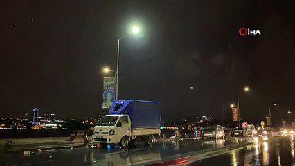 Anadolu Yakası'nda sağanak yağış etkili oluyor