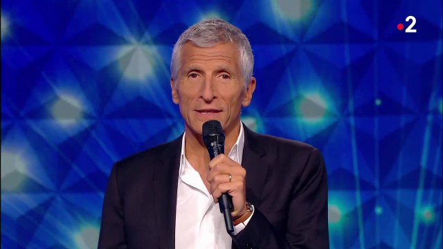N'oubliez pas les paroles - Regardez cet hommage de Nagui sur France 2 à un des candidats, âgé de 19 ans, qui est décédé tragiquement - L'émission avec lui ne sera pas diffusée