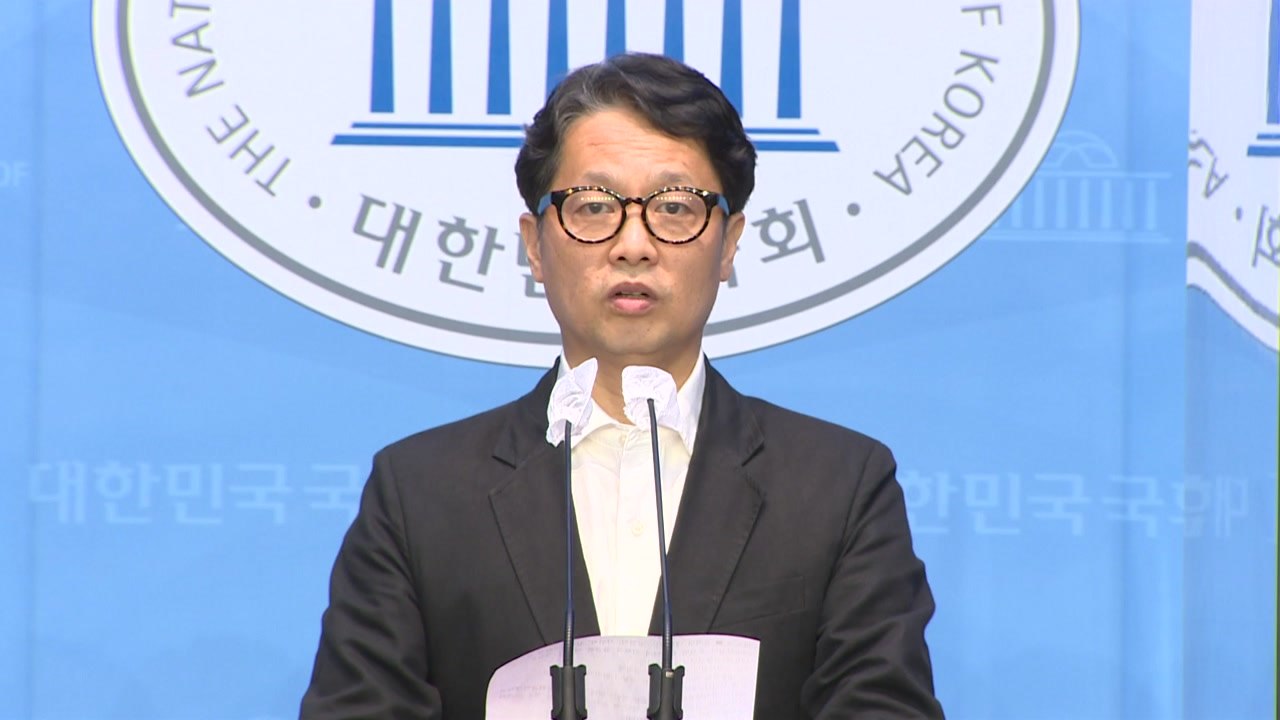 민주당 "비선 실세 수사한 尹, 대통령 돼 비선 정치" / YTN