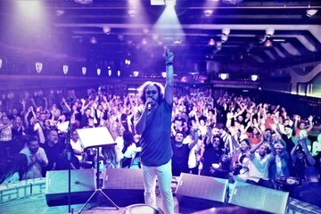 Fettah Can bayramda memleketi Bursa'da sahne aldı