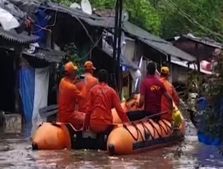 Valsad: કાશ્મીરાનગરમાં NDRFની ટીમ બોટ લઈ નીકળી રેસક્યુ માટે, જુઓ પરિસ્થિતિ