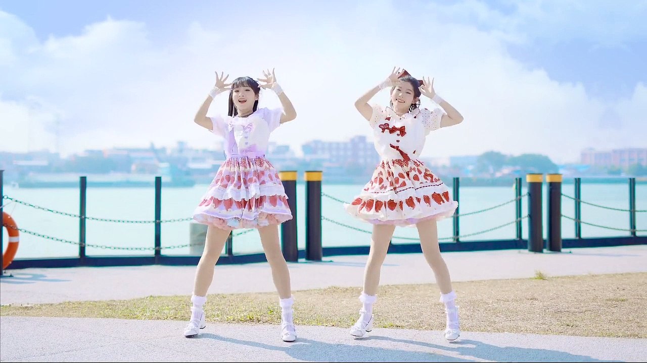 Dance Energetic Duo Touch Touch