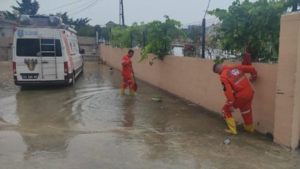 Silivri’de rögarlar taştı, evleri su bastı!