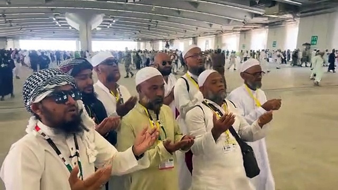 জামারায় পাথর নিক্ষেপ। যেভাবে করতে হয়, কেনো করি | Hajj 2022