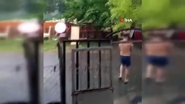Arnavutköy’de vatandaş eline şampuanını alıp yağmurda yıkandı