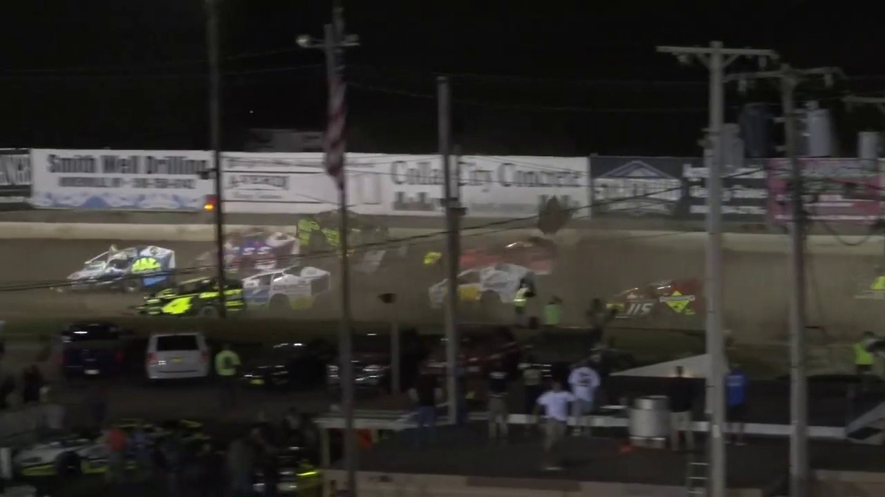 NASCAR Late modified Lebanon 2022 Massive Crash Pile Up
