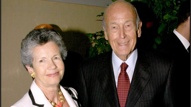 GALA VIDEO - “Il les voyait quelques instants par jour” : les confidences d’Anne-Aymone sur Valéry Giscard d’Estaing et leurs enfants