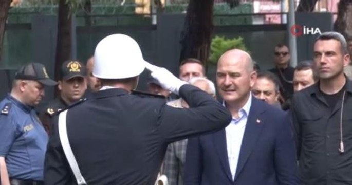 Son dakika haberleri | İçişleri Bakanı Soylu, çevik kuvvet polisleriyle bayramlaştı