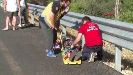 Son dakika haber... ELAZIĞ'DA OTOMOBİLLER ÇARPIŞTI 4 YARALI