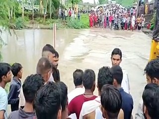देई खाळ की पुलिया पर पानी से आवागमन बंद रहा-video