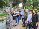 Usta gazeteci Okay Gönensin vefatının beşinci yılında mezarı başında anıldı