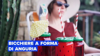 Un bicchiere a forma di anguria per i tuoi cocktail estivi