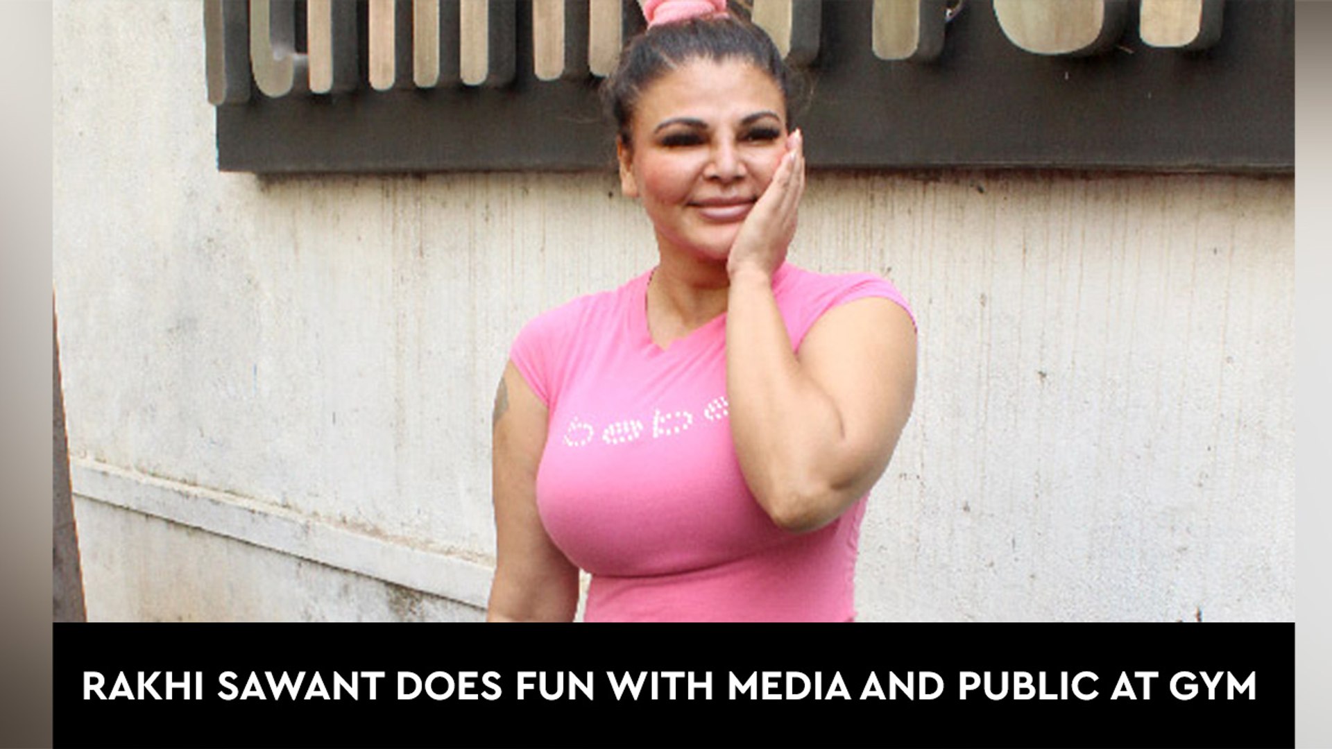 Rakhi Sawant Does Fun With Media And Public At Gym - video Dailymotion