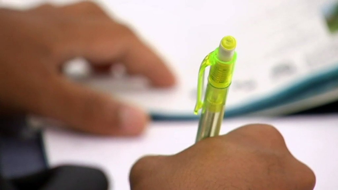 Chisholm TAFE students left without lessons, teachers