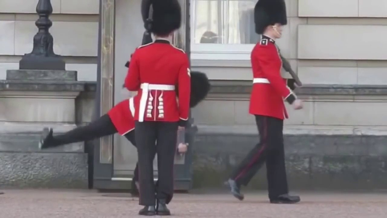 Angry Queens Guards Funny