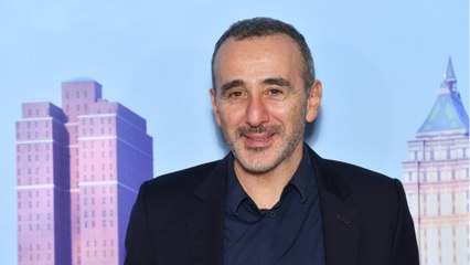 GALA VIDEO - Elie Semoun ému : “On se disait tout”, il se remémore sa relation avec son père deux ans après sa mort