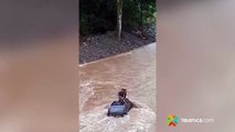 tn7'Video: Personas sobreviven en techo de carro tras ser arrastradas por rio en San Carlos'100722