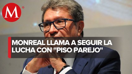 Simpatizantes arropan a Monreal con gritos de "¡Presidente, Presidente!"