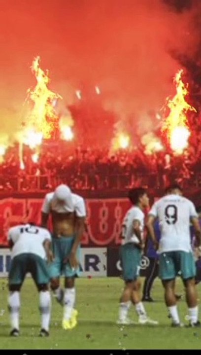 Piala AFF U-19 2022: Menang 5-1 VS Myanmar Suporter Nyalakan Flare Karena GAGAL Ke Semifinal