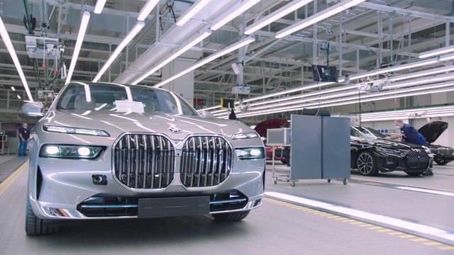 Production of the all-new BMW 7 Series at BMW Group Plant Dingolfing - Assembly