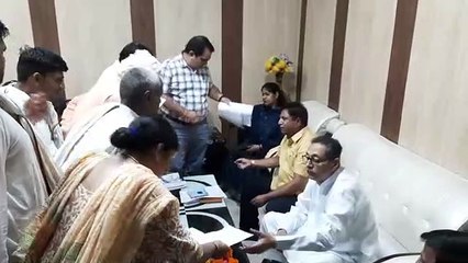 कैबिनेट मंत्री विश्वेंद्र सिंह ने अफसरों को लगाई लताड़