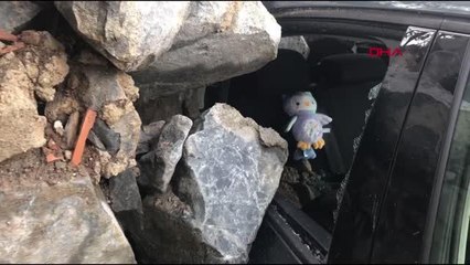 İSTANBUL-SARIYER'DE İSTİNAT DUVARI ÇÖKTÜ