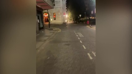 Este vídeo de Guardiola perseguido por un fan se hace viral por su reacción final