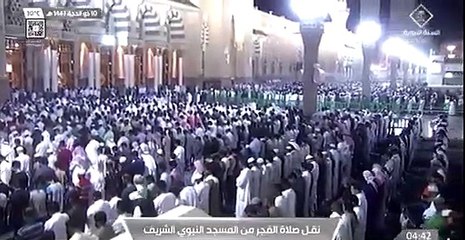 بكاء الشيخ علي الحذيفي في صلاة الفجر بعد ساعات من وفاة والدته