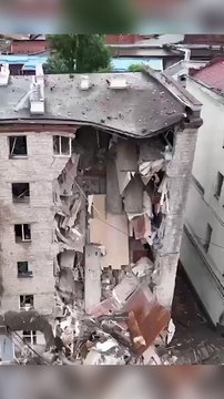 Харьков обстреляли, попали в школу, ТЦ, многоэтажку | Харків обстріляли, школа, ТЦ, багатоповерхівка