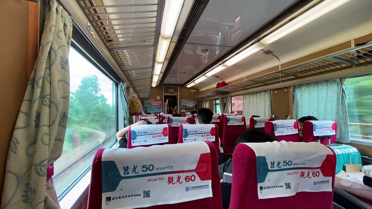 June 26, 22, the 521 folding gate Juguang train recorded Taoyuan to Zhongli  #忠駝論壇 #fyp #fypシ #foryou #foryoupage #viral #train #railway #railwaystation @edsheeran