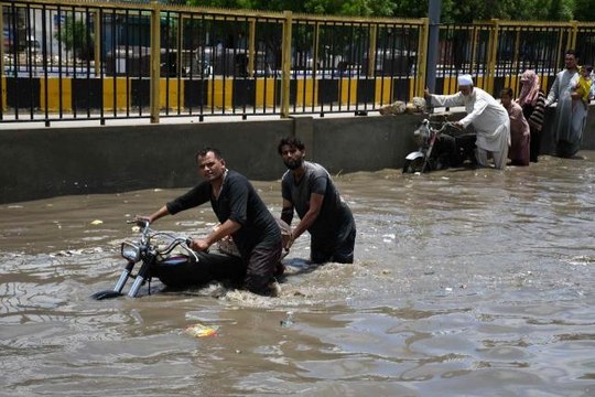 Pakistan'daki sel felaketinde can kaybı 147'ye yükseldi