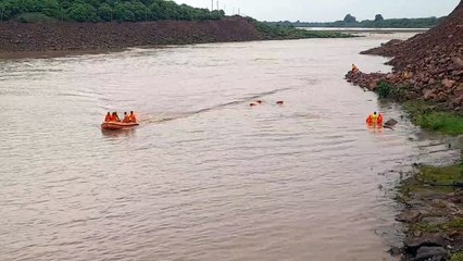 How to provide relief in flood with incomplete resources, many equipme