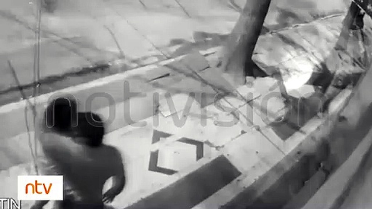 Fingen ser una pareja de enamorados para cortar los candados y robar en una tienda